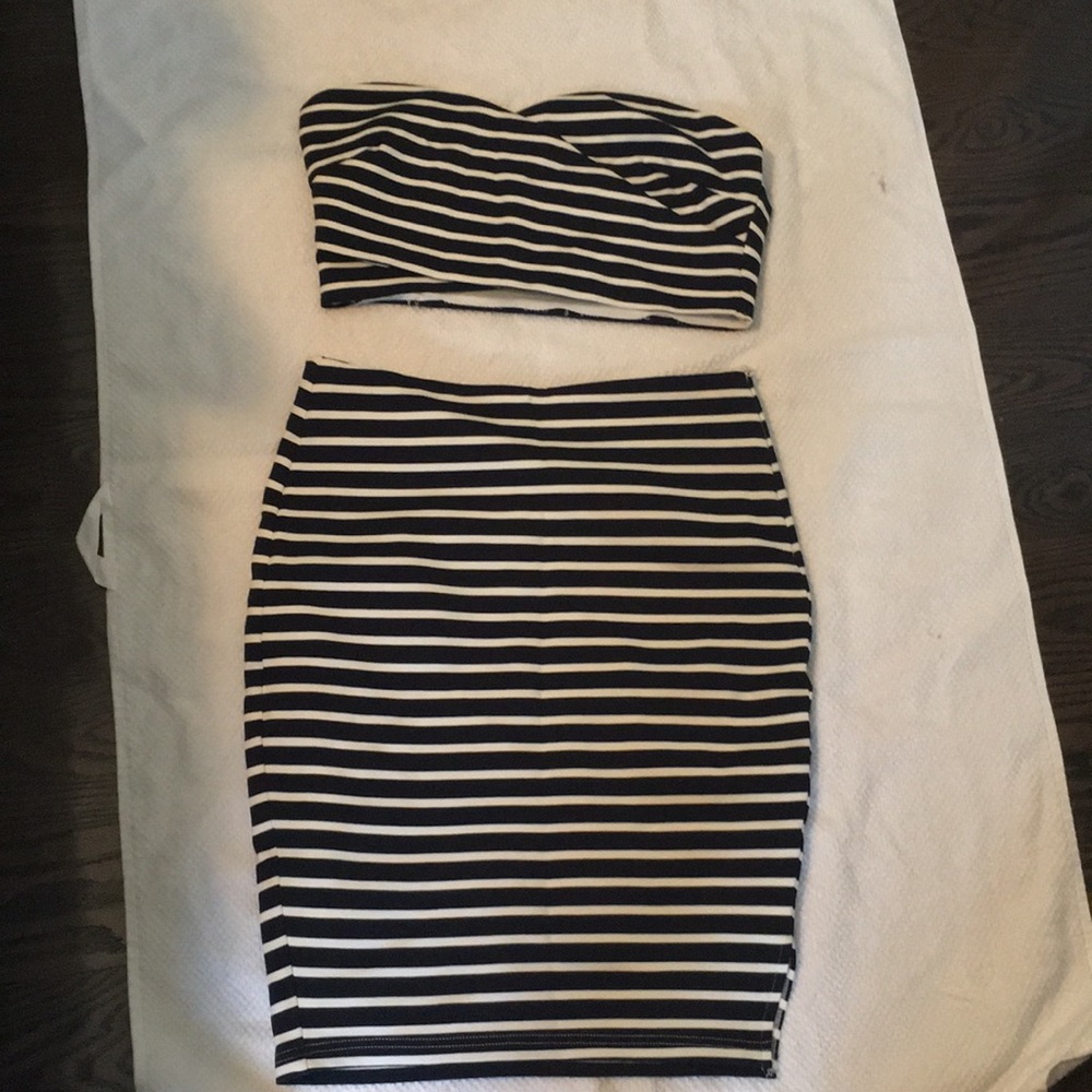 LucyParis women’s sz-Lrge 2 piece skirt/top set
